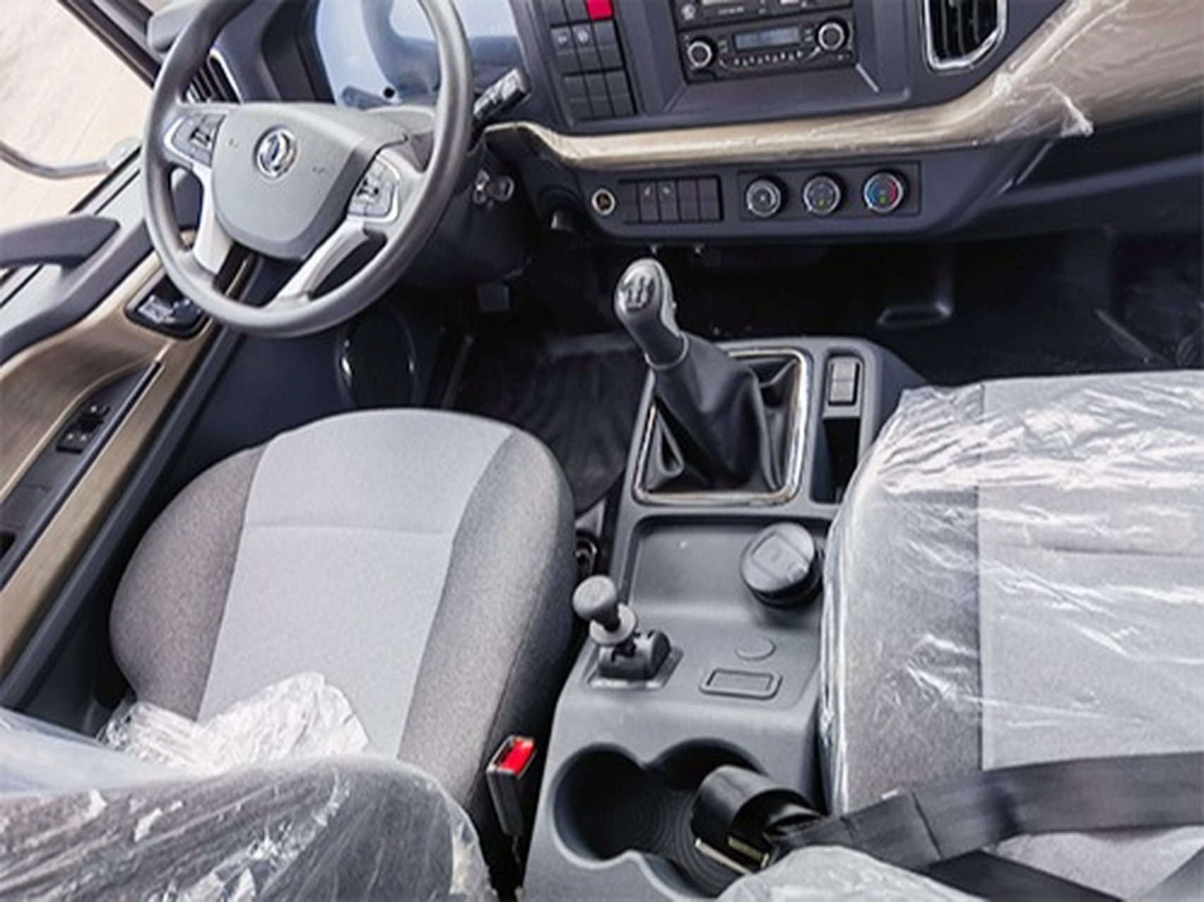 8万元】 底盘配置: 国六东风华神危货底盘,2100宽体单排驾驶室,玉柴