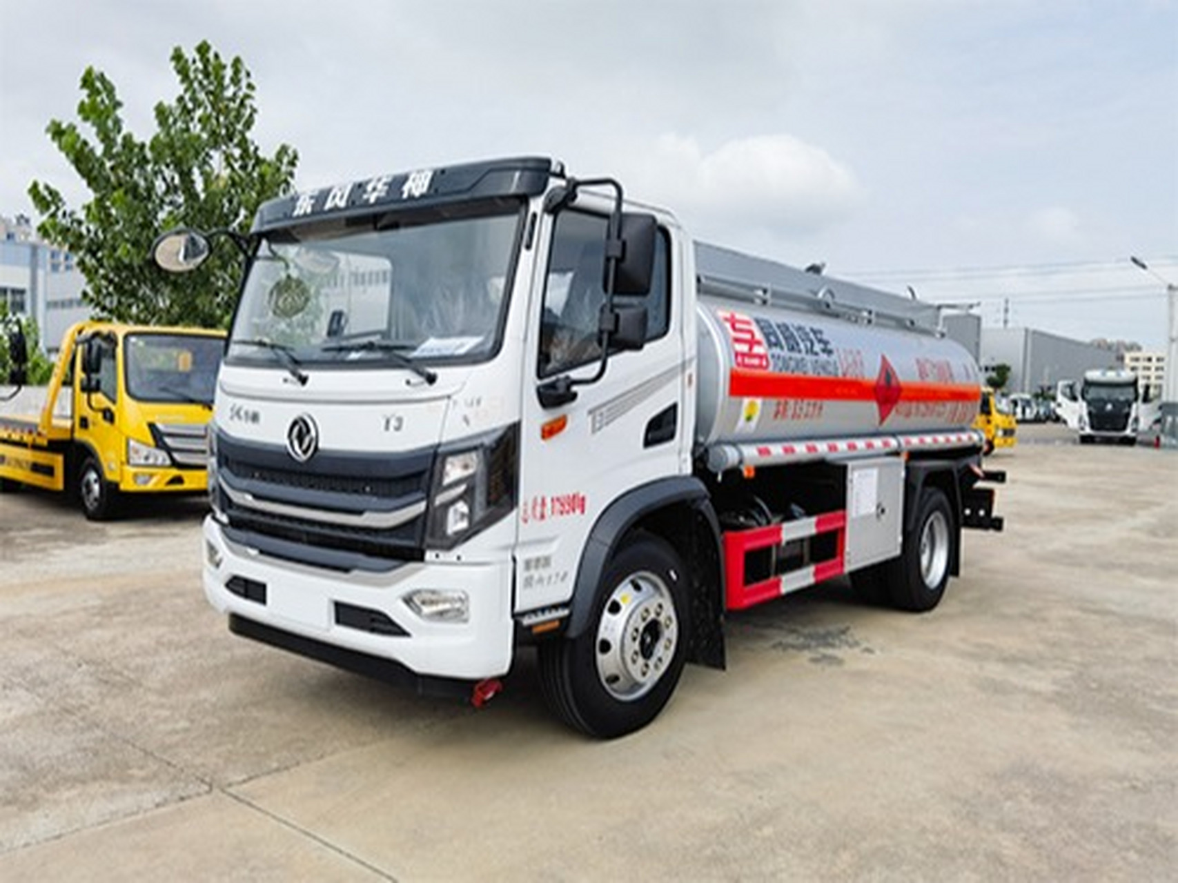 东风t3 8.5方加油车【14.